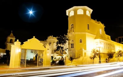 Exterior de la casa-hacienda Moreyra, edificación del siglo XVIII ubicada en el distrito limeño de San Isidro, que acoge el nuevo restaurante Astrid&Gastón.