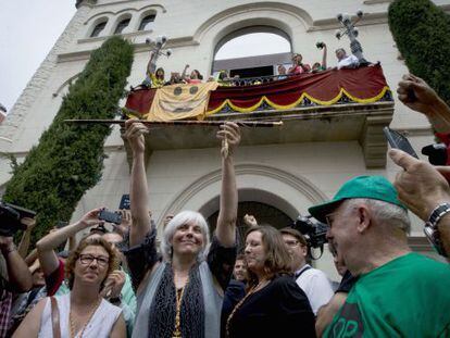 La alcaldesa de Badalona, Dolors Sabater, el dia que tomó posesión de su cargo.