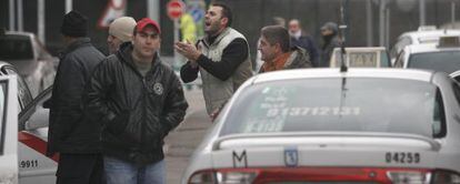 Protesta de taxistas en el aeropuerto de Barajas, en 2009.