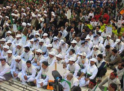 Milicianos basiyís iraníes celebran el día anual de esta fuerza en Teherán