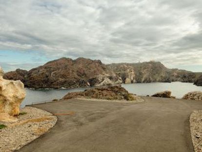 La cala Culip, desde donde se divisa el faro del cabo de Creus. En el vídeo podrán ver la restauración del paraje.