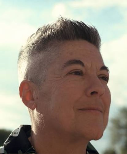 MIli Hernández fundó Berkana, la librería gay y lesbiana pionera en España, en Madrid en 1993.