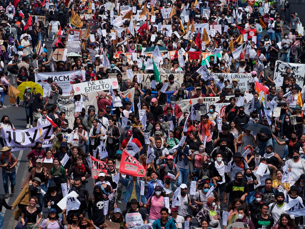 La marcha en memoria de la masacre del 2 de octubre de 1968 en Ciudad ...