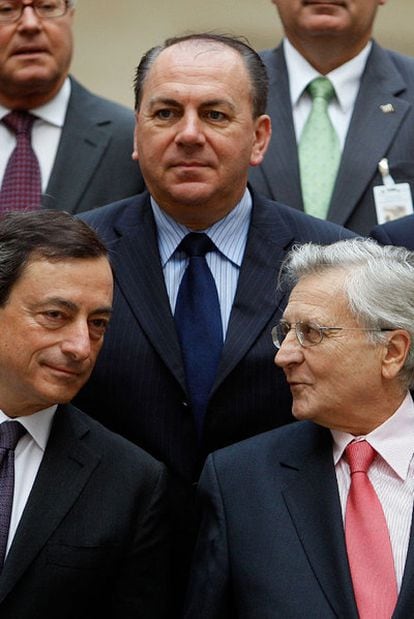 De izquierda a derecha, Mario Draghi, Axel Weber y Trichet.