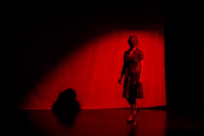 Un momento de 'Madrid, Chernóbil', de la compañía teatral The R. Mutt Society.
