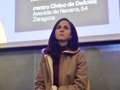 La líder de Podemos, Ione Belarra, durante un encuentro con militantes el sábado en Zaragoza.