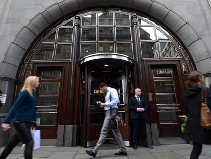 Entrada de las oficinas de Goldman Sachs investment en Peterborough Court (Londres), en 2016.