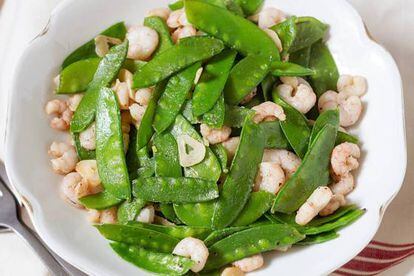 The snow peas are made in a jiffy
