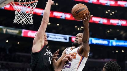 Kevin Durant anotó 31 puntos en la victoria de los Suns ante los Clippers.