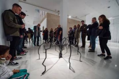 Homenaje de Zoulikha Bouabdellah a Louise Bourgeois.