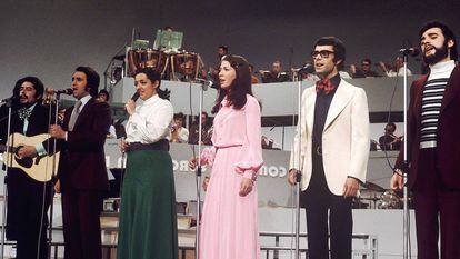 Mocedades, durante la interpretación de 'Eres tú' en la edición de 1973 del festival Eurovisión.
