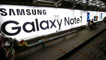 Un cartel anuncia el Samsung Galaxy Note 7.