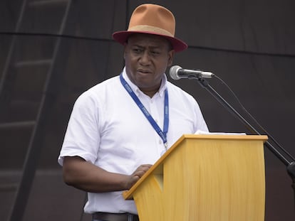 Leyner Palacios, integrante de la Comisión de la Verdad, en Ecuador, durante una ceremonia de reconocimiento a las víctimas del conflicto más allá de las frontera nacionales.