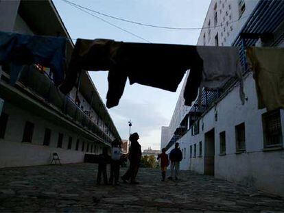 Vecinos del barrio del Saladillo, en Algeciras.