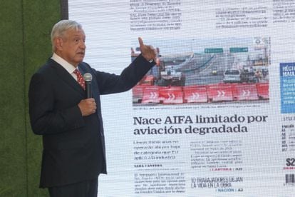 Andrés Manuel López Obrador, Presidente de México, durante una conferencia en la que abordó el tema de la seguridad aérea, el 21 de marzo de 2022.