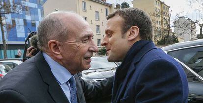 Emmanuel Macron saluda al alcalde de Lyon, Gérard Collomb, este febrero.