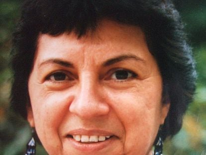 La escritora mexicana Gloria Anzaldúa, en 1990.