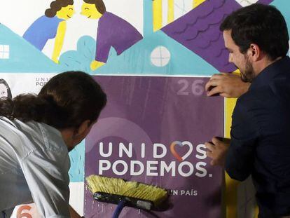 Pablo Iglesias y Alberto Garzón, en Madrid.