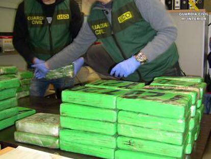 Bloques de coca&iacute;na decomisados por la Guardia Civil en el Ensanche de Vallecas.