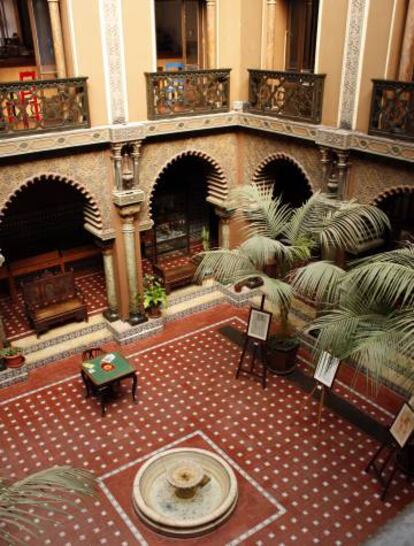 Patio interior de la Casa del Alentejo.