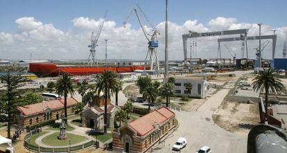 Vista de los astilleros de Navantia en C&aacute;diz. 