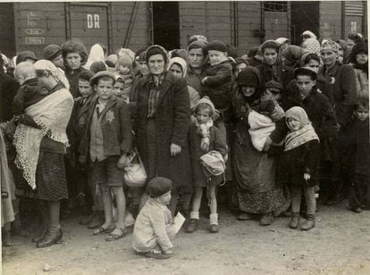 Mujeres y niños a su llegada a Auschwitz-Birkenau desde Hungría.