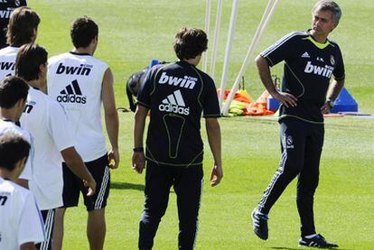 Mourinho, durante el entrenamiento del Real Madrid