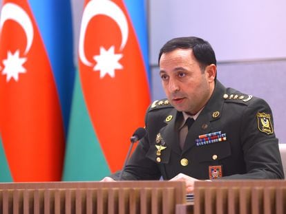 El portavoz del Ministerio de Defensa de Azerbayán, Anar Eyvazov, en Bakú, el 20 de noviembre de 2023.