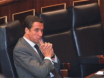 El ministro de Trabajo, Eduardo Zaplana, en una sesión del Congreso.