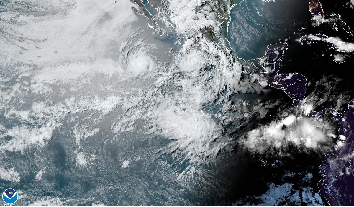 Tormenta tropical ‘Beatriz’ se acerca a costas de Jalisco