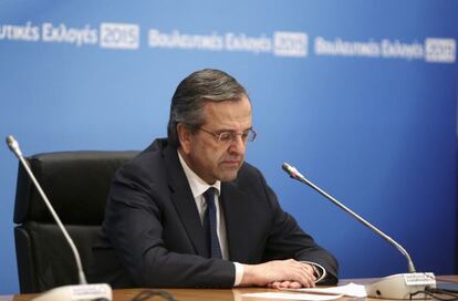 El primer ministro griego saliente, Antonis Samaras, reconociendo su derrota.