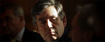 Gordon Brown, en una reunión con organizaciones de consumidores en Downing Street.