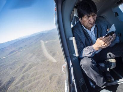 Evo Morales camino a Chuquisaca en plena campaña electoral.