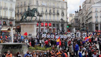 Acto final de la manifestación del Primero de Mayo en la Puerta del Sol de Madrid, este sábado,