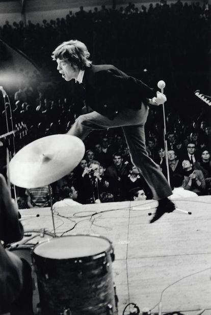 Jagger en una de las actuaciones de su gira estadounidense de 1965.