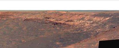 Borde del cráter Victoria, en Marte, al que va a descender el robot <i>Opportunity</i>.