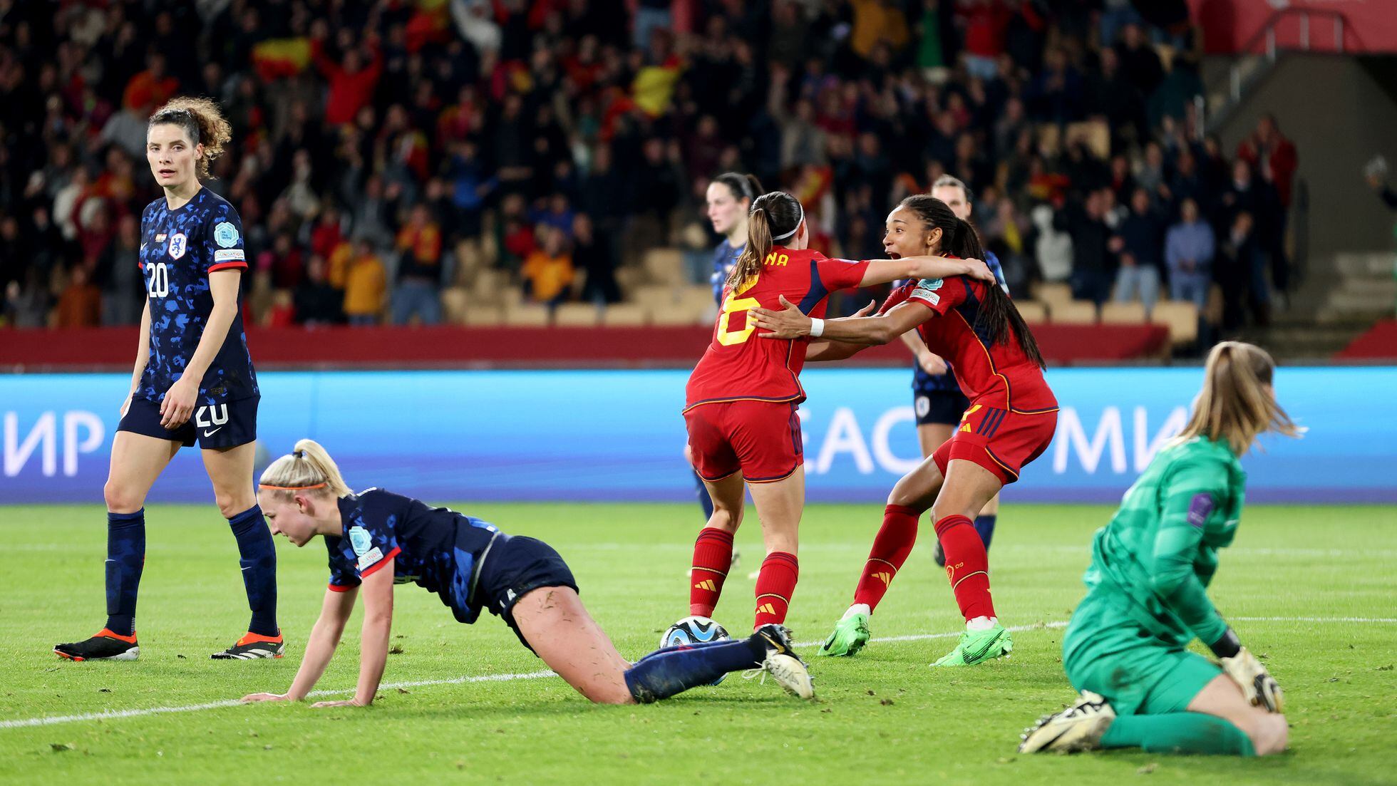 UEFA Nations League femenina Espa a vence a Pa ses Bajos y se