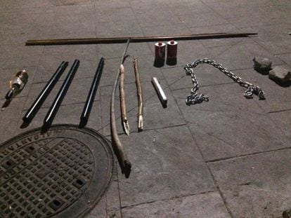 Armas decomisadas a los atacantes del centro de primera acogida de Hortaleza el pasado domingo.