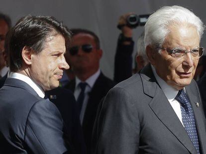 El presidente italiano Sergio Mattarella y el primer ministro Giuseppe Conte en un acto el pasado 14 de agosto.