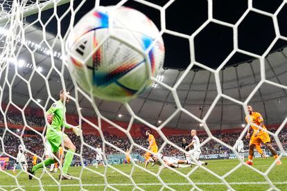 Daley Blind of the Netherlands scores the team's second goal. 