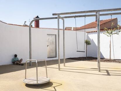 Un parque infantil en la España vaciada