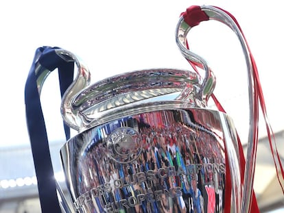 El trofeo de la Liga de Campeones