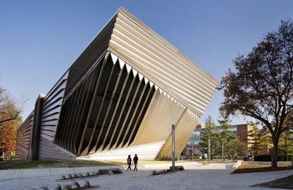Aspecto del museo Broad, nuevo edificio de Zaha Hadid. 
