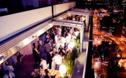 Terraza del Sky Room, ubicado en las plantas 33 y 34 de un edificio de Times Square, en Manhattan.