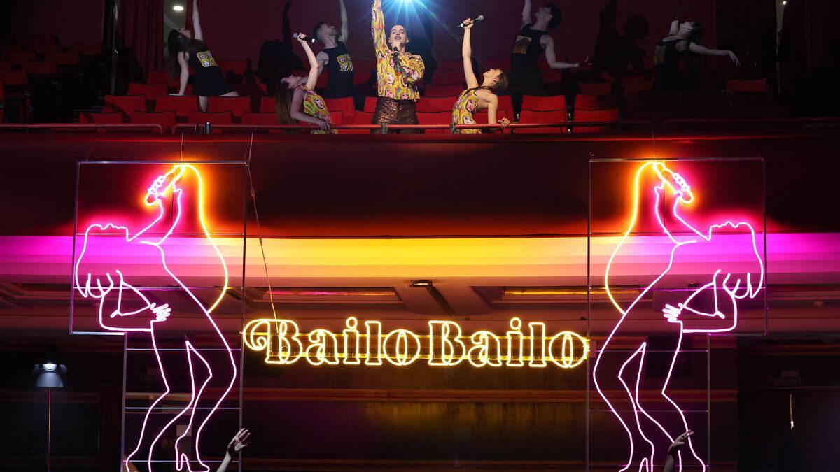 La esencia de Raffaella Carrà vuelve a España con el musical 'Bailo bailo' | Cultura | EL PAÍS
