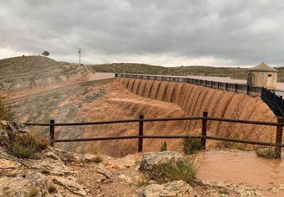 Fotografía facilitada por el Ayuntamiento de Almansa de las inundaciones en el municipio albaceteño, en Castilla-La Mancha, el jueves.