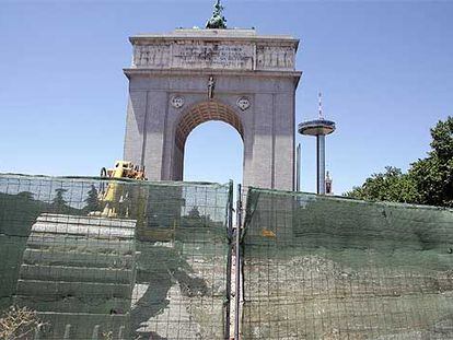 Obras junto al Arco del Triunfo de Madrid