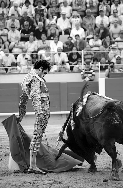Para la autora de estas imágenes, Tomás es "mucho más que un torero, es alguien especial que parece venido de otra época".