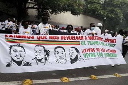 Integrantes de la Organización Fraternal Negra de Honduras se manifestaron el martes en Tegucigalpa para exigir la búsqueda de cuatro integrantes del organismo desaparecidos.