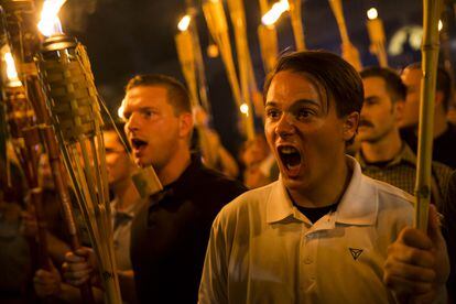 Un grupo de supremacistas blancos durante la manifestación racista de Charlottesville (Virginia), en 2017.  